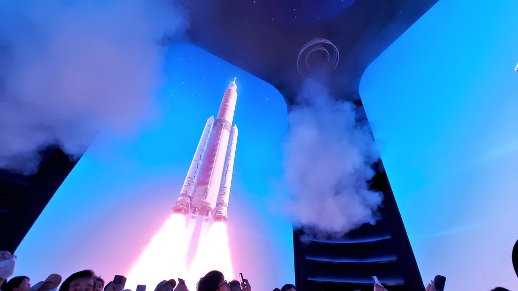 ロケット発射